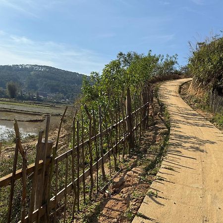 Nha Trong Ban - Homestay Mang Den Kon Von Kla Екстер'єр фото