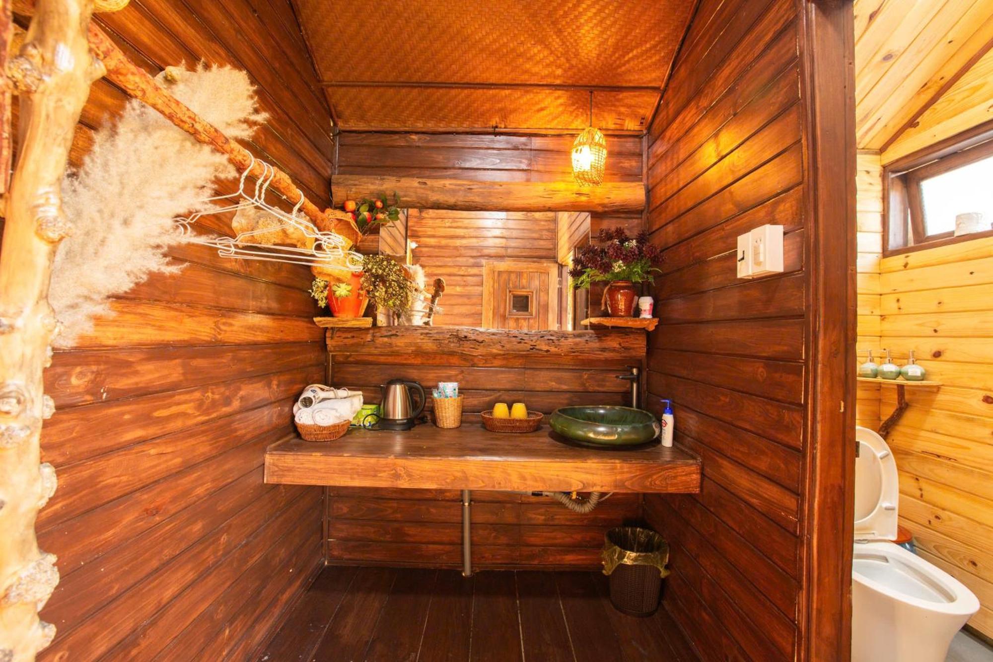Nha Trong Ban - Homestay Mang Den Kon Von Kla Екстер'єр фото